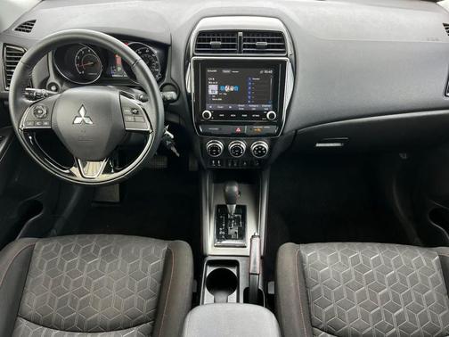 Alloy Silver Metallic 2024 Mitsubishi Outlander Sport 2.0 LE