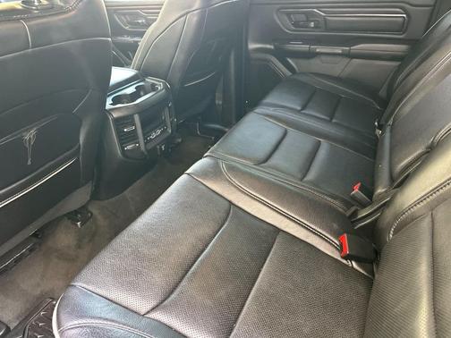 Delmonico Red Pearlcoat 2023 RAM 1500 Limited