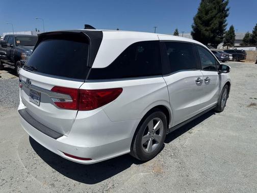 Platinum White Pearl 2020 Honda Odyssey EX-L w/Navigation/RES