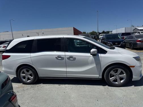Platinum White Pearl 2020 Honda Odyssey EX-L w/Navigation/RES