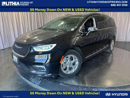 Brilliant Black Crystal Pearlcoat 2021 Chrysler Pacifica Hybrid Limited