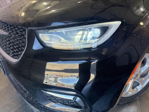 Brilliant Black Crystal Pearlcoat 2021 Chrysler Pacifica Hybrid Limited