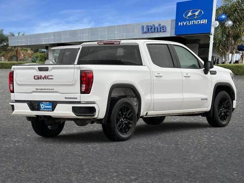 2022 GMC Sierra 1500 Elevation