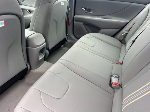 Fluid Metal 2026 Hyundai ELANTRA Sport