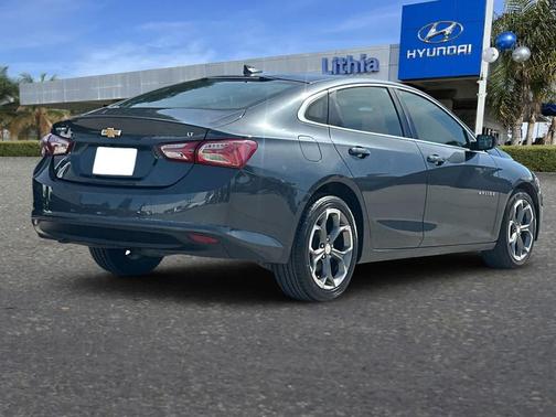 Shadow Gray Metallic 2021 Chevrolet Malibu LT