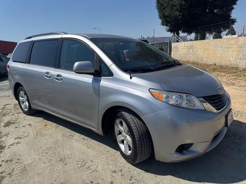 2012 Toyota Sienna LE
