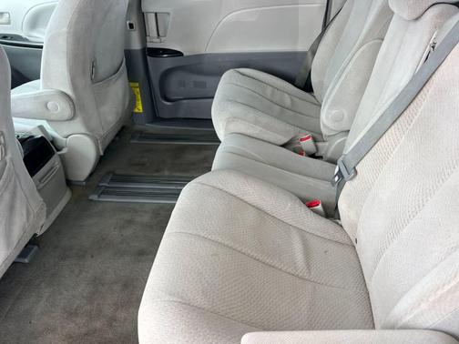 Silver Sky Metallic 2012 Toyota Sienna LE