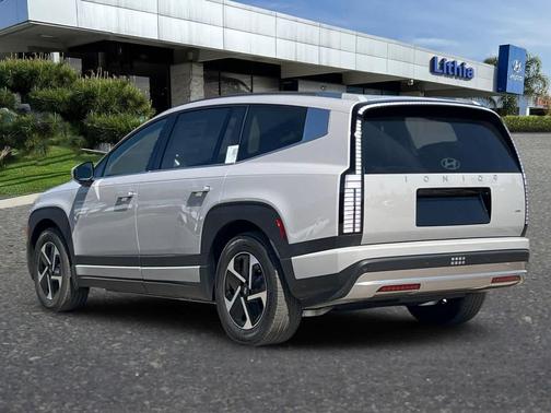 Cyber Gray 2026 Hyundai IONIQ 9 SE