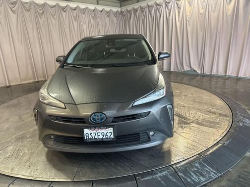 2020 Toyota Prius LE