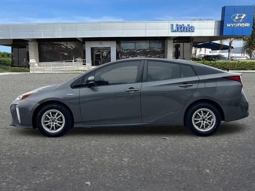 2020 Toyota Prius LE