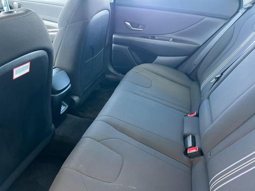 2025 Hyundai ELANTRA SEL