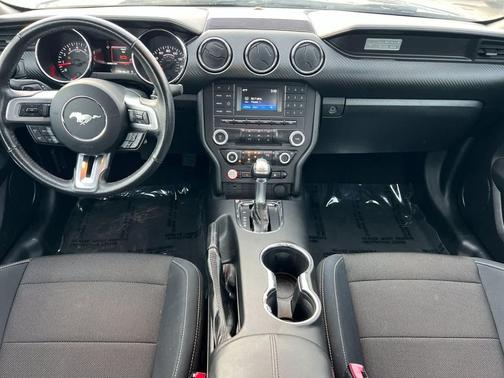 2015 Ford Mustang V6