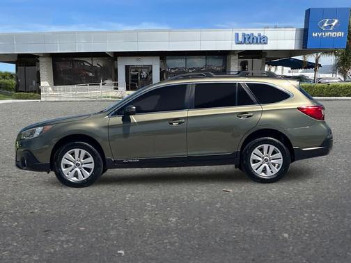 Wilderness Green Metallic 2019 Subaru Outback 2.5i Premium