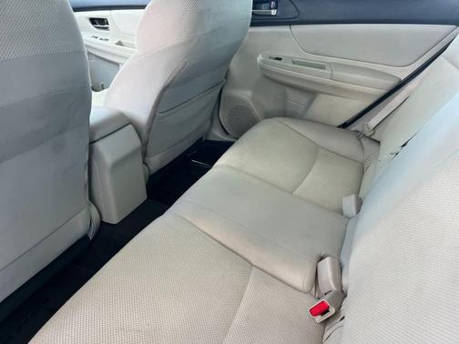 2013 Subaru Impreza 2.0i Premium