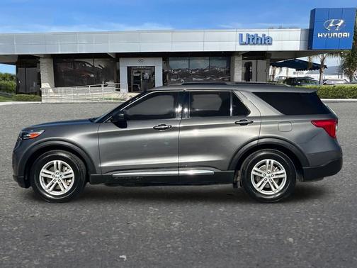 CARBONIZED GRAY METALLIC 2021 Ford Explorer XLT
