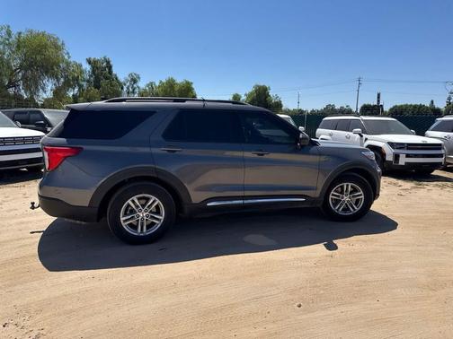 CARBONIZED GRAY METALLIC 2021 Ford Explorer XLT