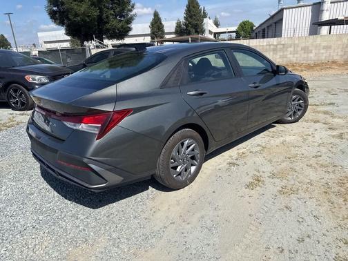 Amazon Gray 2024 Hyundai ELANTRA SEL