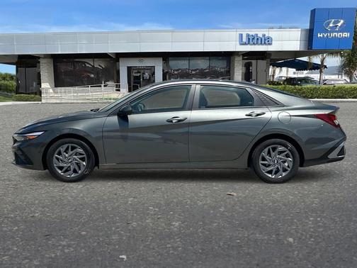 Amazon Gray 2024 Hyundai ELANTRA SEL
