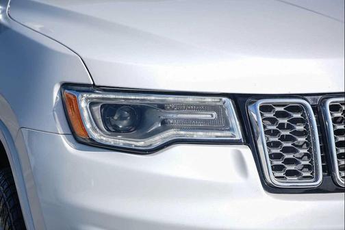 Bright White Clearcoat 2019 Jeep Grand Cherokee Overland
