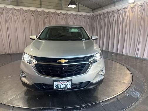 Silver Ice Metallic 2020 Chevrolet Equinox 1LT