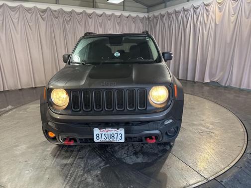 2016 Jeep Renegade Trailhawk