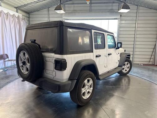Bright White Clearcoat 2022 Jeep Wrangler Unlimited Sport