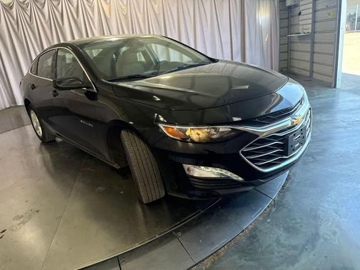 Mosaic Black Metallic 2024 Chevrolet Malibu LT