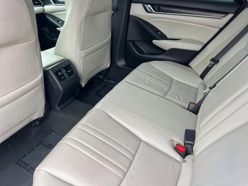 2018 Honda Accord Touring 1.5T