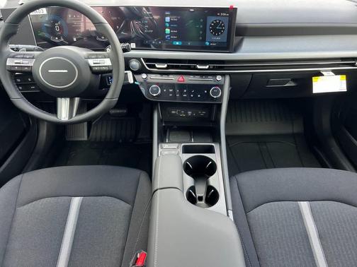 2025 Hyundai SONATA Hybrid SE