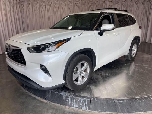 2023 Toyota Highlander LE