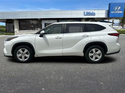 Wind Chill Pearl 2023 Toyota Highlander LE