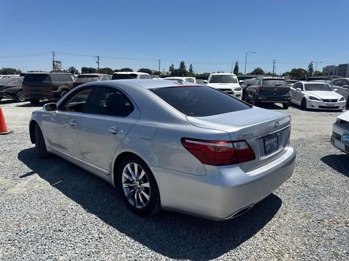 Mercury Metallic 2010 Lexus LS 460 Base