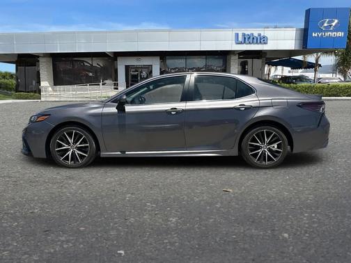 Predawn Gray Mica 2023 Toyota Camry SE