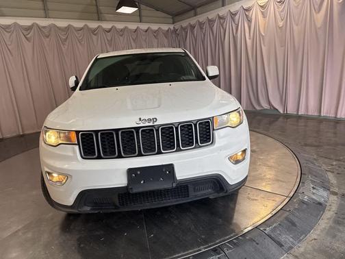 2020 Jeep Grand Cherokee Laredo