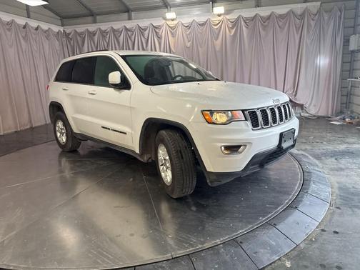2020 Jeep Grand Cherokee Laredo