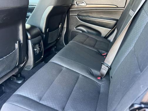 2020 Jeep Grand Cherokee Laredo