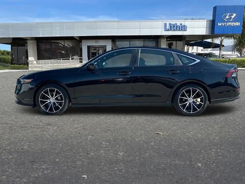 Crystal Black Pearl 2023 Honda Accord Hybrid Sport