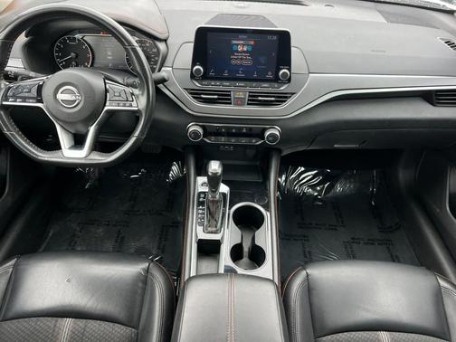 Pearl White Tricoat 2024 Nissan Altima 2.5 SR