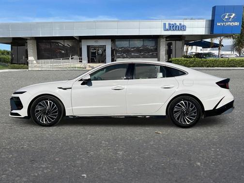 2026 Hyundai SONATA Hybrid Limited