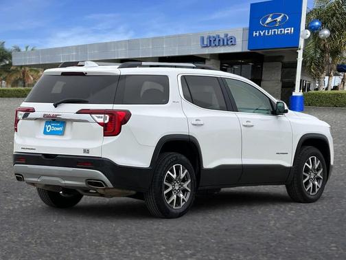 2023 GMC Acadia SLT