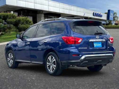 2017 Nissan Pathfinder SV