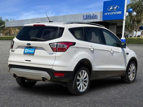 White Platinum Metallic Tri-Coat 2017 Ford Escape Titanium
