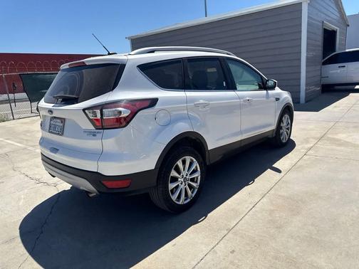 White Platinum Metallic Tri-Coat 2017 Ford Escape Titanium