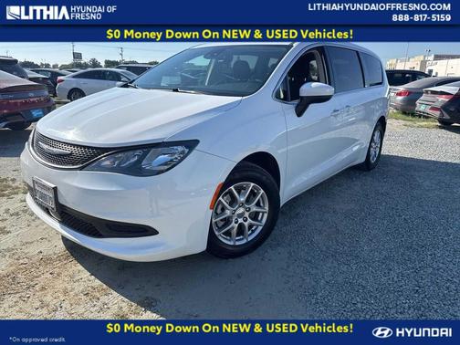 Bright White Clearcoat 2023 Chrysler Voyager LX