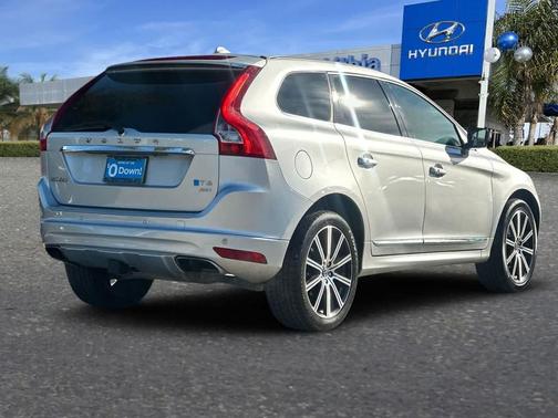 2015 Volvo XC60 T6 Platinum