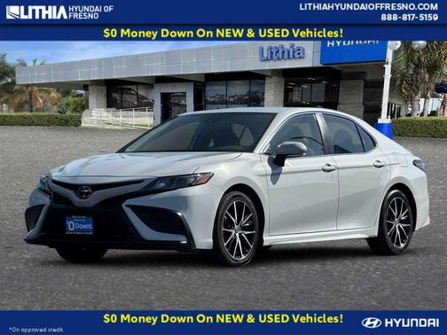 2024 Toyota Camry SE