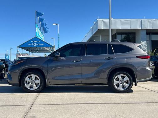 Magnetic Gray Metallic 2021 Toyota Highlander L