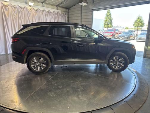 Black Pearl 2024 Hyundai TUCSON Hybrid Blue