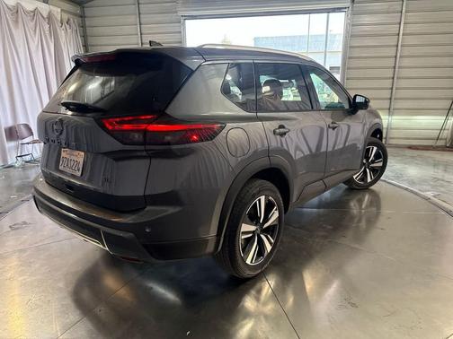 Gun Metallic 2026 Nissan Rogue SL