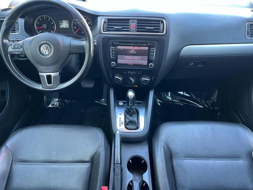 2014 Volkswagen Jetta Auto SE w/Connectivity